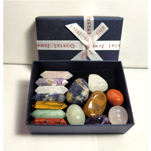 22)  LOT OF 14 NATURAL CHAKRA HEALING