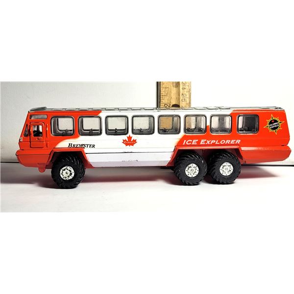 15)  DIE CAST MODEL OF THE COLUMBIA