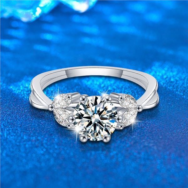 1 CT GRA CERTIFIED ROUND BRILLIANT MOISSANITE