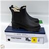 Image 1 : TRETORN WOMENS CHELSEA BOOTS BLACK SIZE 6