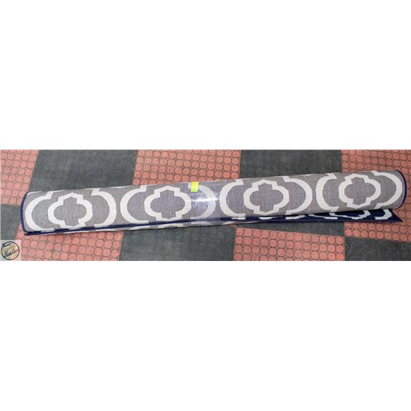 SAFAHIEH COURT YARD PATTERN AREA RUG IN NAVY