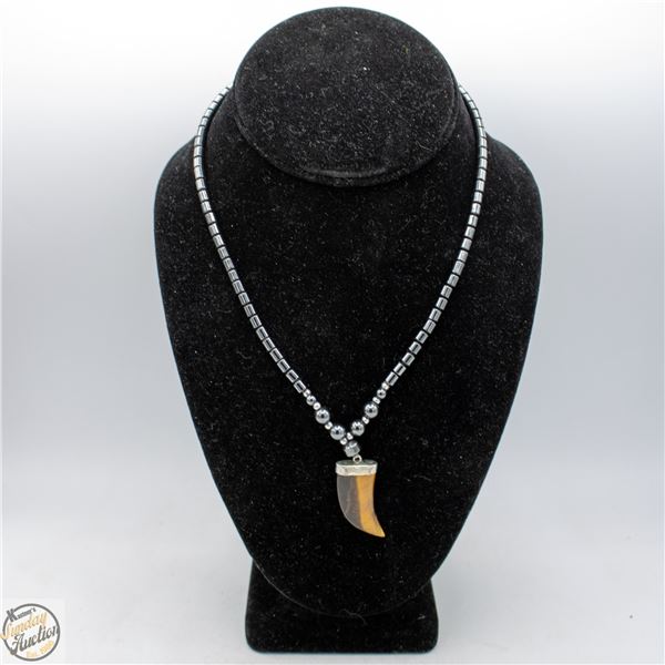 VINTAGE HEMATITE GEMSTONE CLASP NECKLACE