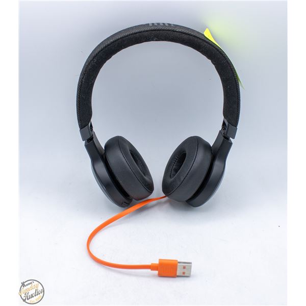 JBL LIVE 670NC WIRELESS NOISE CANCELLING