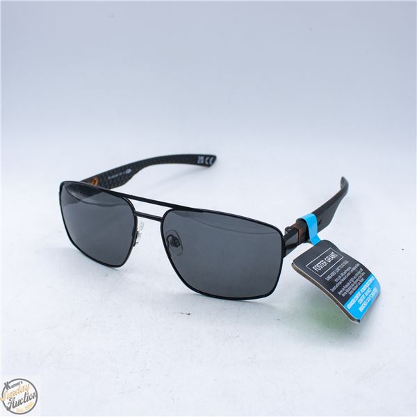PAIR OF FOSTER GRANT SUNGLASSES