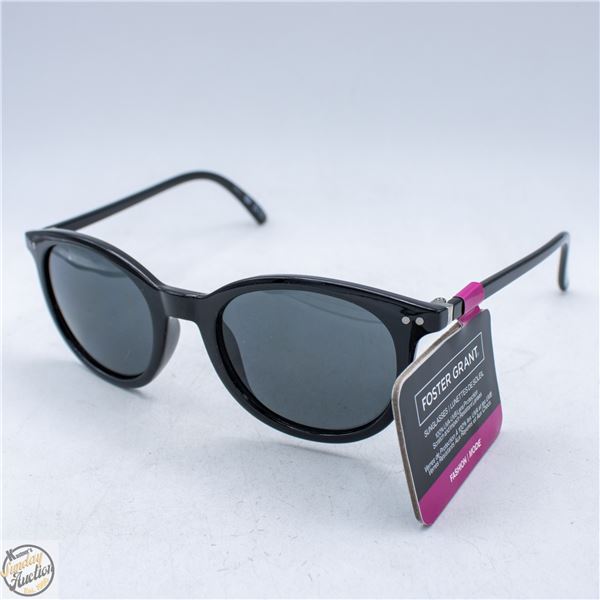 PAIR OF FOSTER GRANT SUNGLASSES