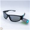 Image 1 : PAIR OF FOSTER GRANT SUNGLASSES