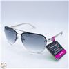 Image 1 : PAIR OF FOSTER GRANT SUNGLASSES