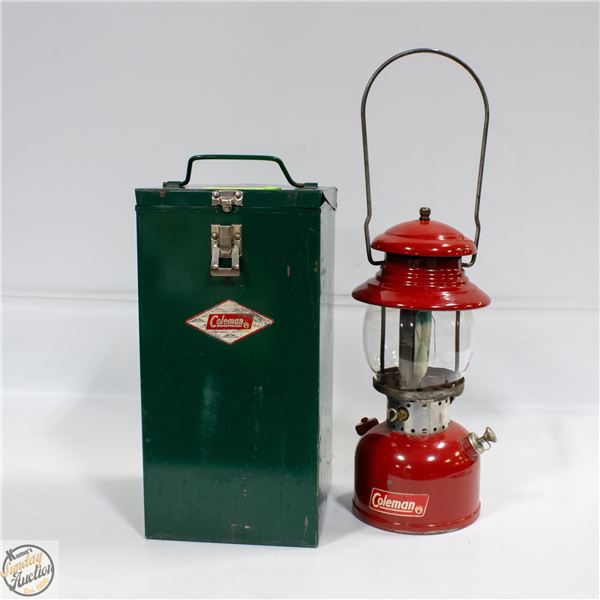 VINTAGE COLEMAN 200 LANTERN WITH CASE