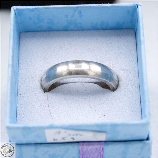 92.5% STERLING RING SIZE 7 - 6.5 GRAMS BAND IS CUT