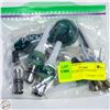 Image 1 : BAG OF GLASS ACCESSORIES