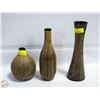 Image 1 : SMALL BLACK VASES WITH BEIGE STRIPES (SET OF 3)