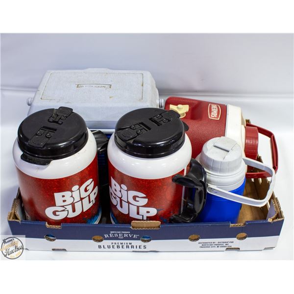 FLAT WITH RUBBERMAID LUNCH BOX COOLER,