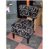 Image 1 : ARMLESS ACCENT CHAIR