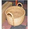 Image 1 : LARGE ROUND WICKER BASKET H-24" DIAMETER-24"