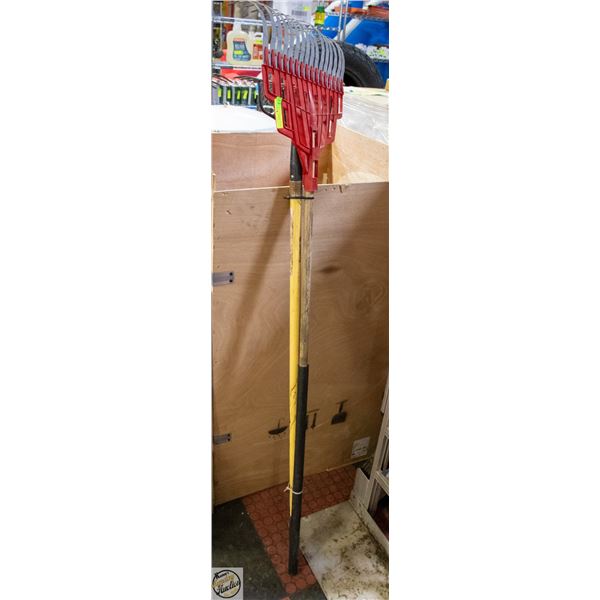 BUNDLE OF TWO RAKES INCL. GARANT