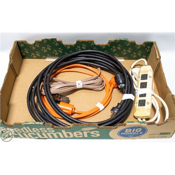 QTY OF SHORT ELECTRICAL CORDS