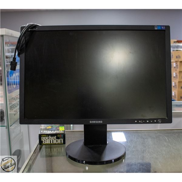 27” SAMSUNG MONITOR. 275t PLUS