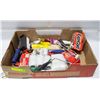 Image 1 : LARGE FLAT OF PAINTING SUPPLIES AND TOOLS