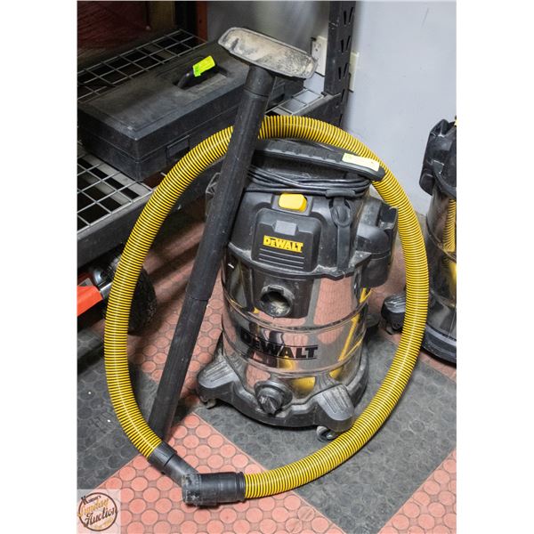 DEWALT STAINLESS STEEL WET & DRY VACUUM 30L