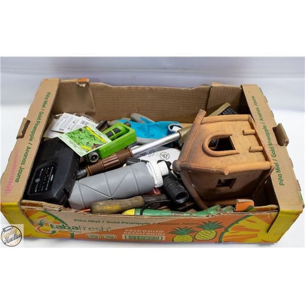 TRAY OF ASSORTED GARDENING SUPPLIES