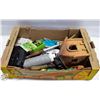 Image 1 : TRAY OF ASSORTED GARDENING SUPPLIES