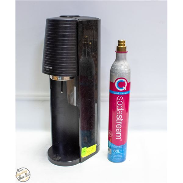 SODA STREAM MACHINE + CO2 CYLINDER