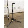 Image 1 : HERCULES GUITAR STAND