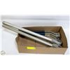 Image 1 : BOX W/ 4 NEW LEVER GATE VALVE STEEL HANDLES
