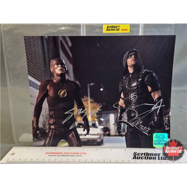 Autographed 8x10 Photo : Flash Grant Gustin & Green Arrow Stephen Amell (Certified : GCG)
