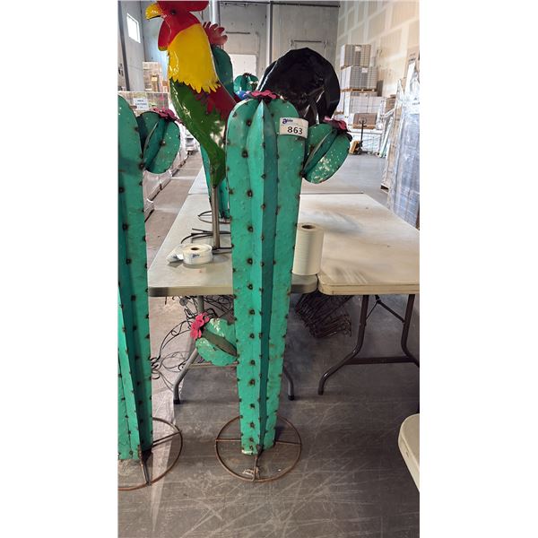 METAL CACTUS YARD ART 57"H