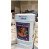 Image 2 : 32 CONTAINERS OF SENSI BLOOM PART B 2-4-8 23 LITER ADVANCED NUTRIENTS