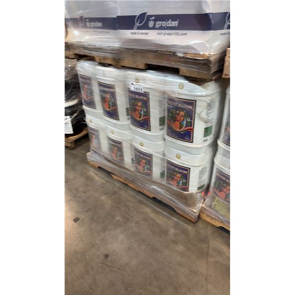 32 CONTAINERS OF SENSI BLOOM PART B 2-4-8 23 LITER ADVANCED NUTRIENTS