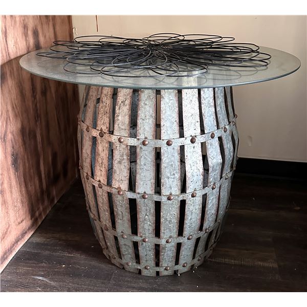 Metal Barrel-Shaped Table w/ Clear Round Top & Wire Sculpture 34" Dia, 28"H