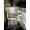 Image 3 : LG LRDCS2603S/01 Bottom Freezer Refrigerator