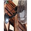 Image 4 : Tornado 22" Wall Mount Fan