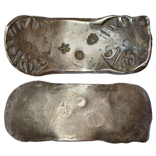Ancient India: Archaic silver punch-marked 'bent bar' coin (Shatamana), 11.15g.