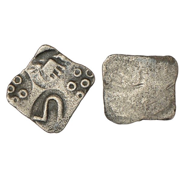Ancient India: Archaic silver punch-marked coin - Northern Maharashtra region, 1.23g.