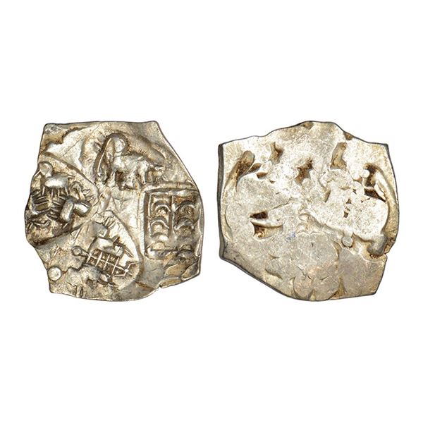 Ancient India: Archaic Silver punch marked coin - Wainganga-Mahanadi Divide, 1.13g.