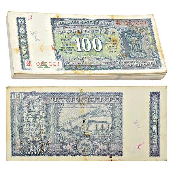 Paper Money: 100 rupees, full packet of 100 notes, Dam series, signed by I.G. Patel