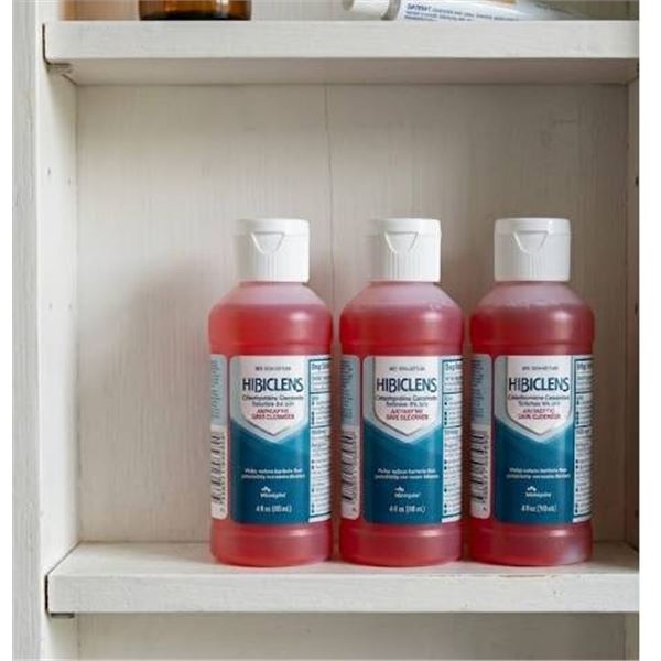 Hibiclens Antimicrobial Solution 4% Chlorhexidine Gluconate, 4 Fl Oz Bottles (Set of 3)