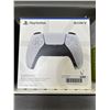 Image 2 : PlayStation 5 - DualSense Wireless Controller - White