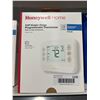 Image 2 : Honeywell Home RTH20B X2P Single-Stage Programmable Thermostat