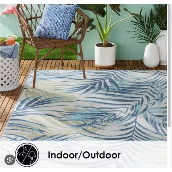 Tommy Bahama 5 Ft x 7 Ft Indoor and Outdoor Area Rug with Tote