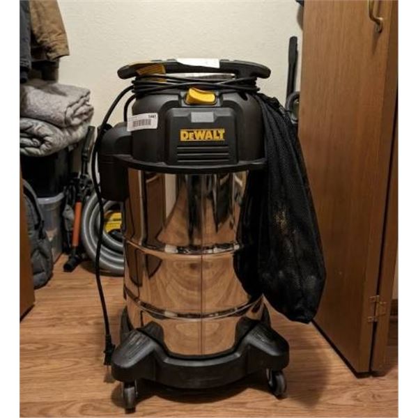 DeWalt Wet/Dry Vacuum, Model DXV10P, 10-Gallon