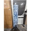 Image 2 : Blue and White Geometric Outdoor Rug