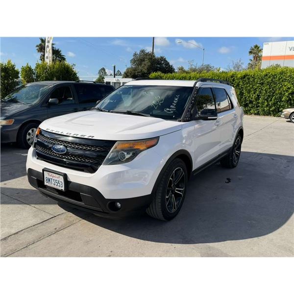 FORD  EXPLORER  2015 REPO- WAIT/TITLE