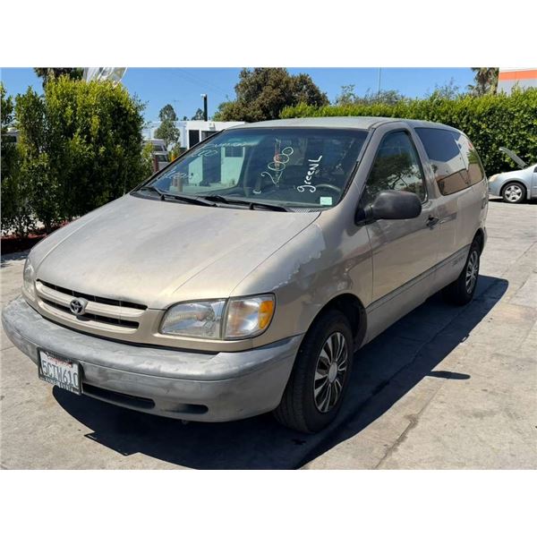 TOYT SIENNA 2000 T-DONATION