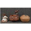 Image 6 : FOUR PUEBLO POTTERY ITEMS
