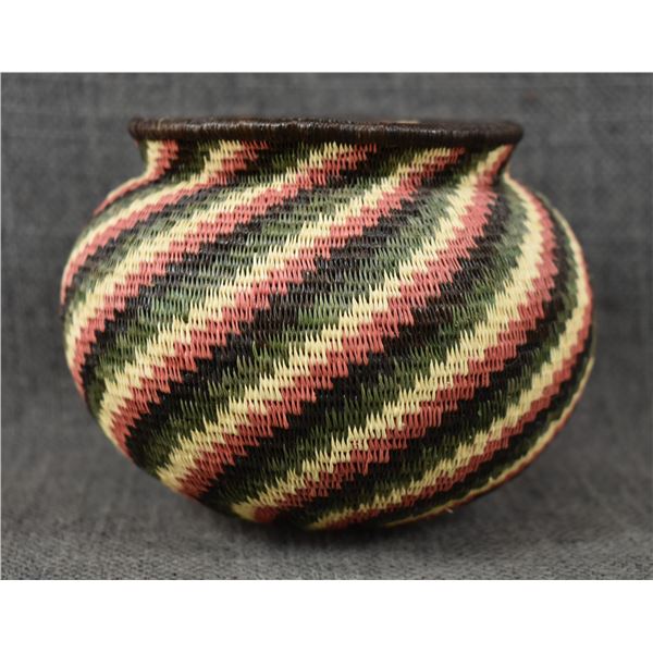 WOUNAAN BASKETRY OLLA