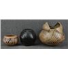 Image 4 : THREE POTTERY ITEMS